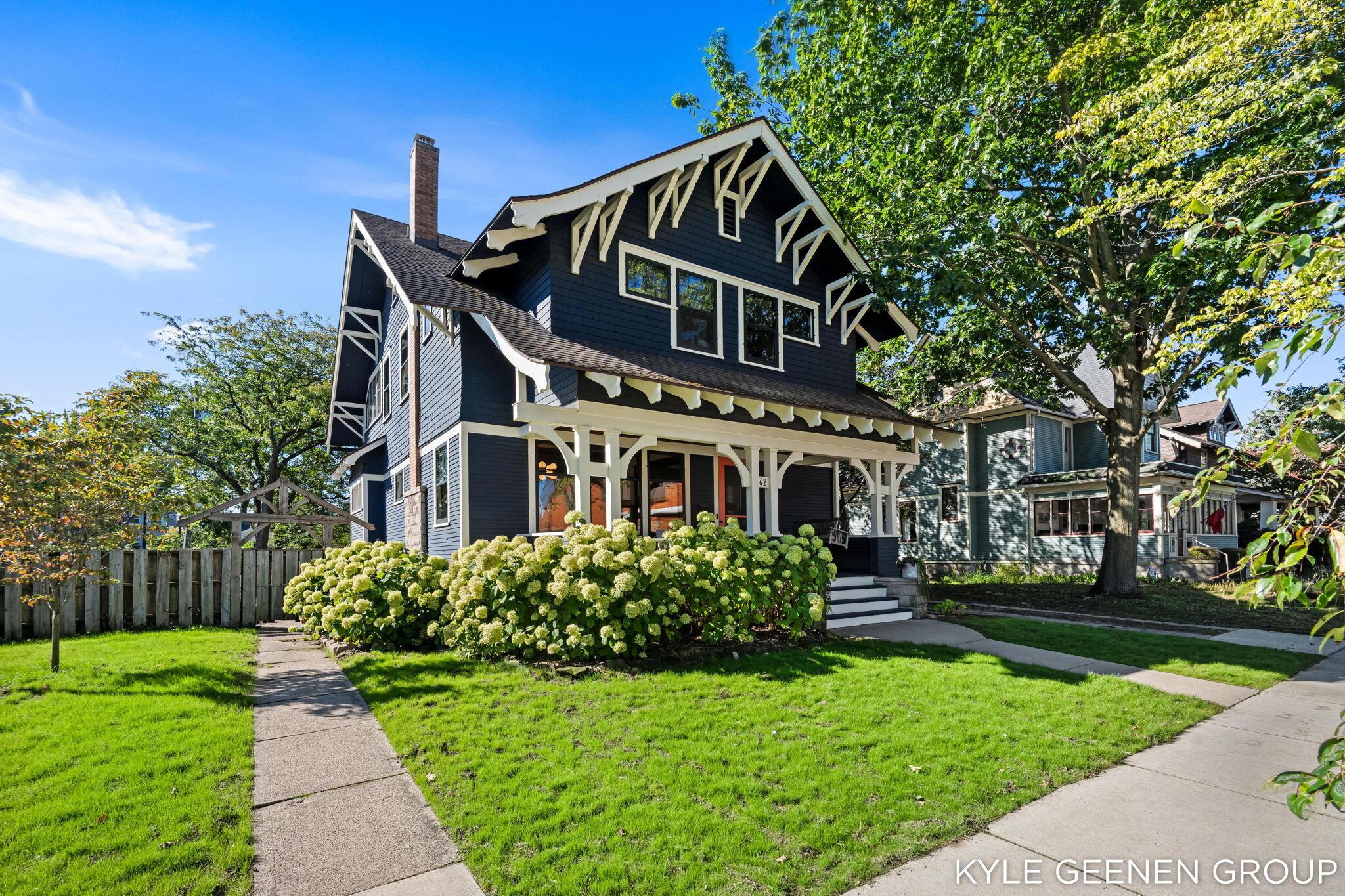 W 11th St, Holland, MI 49423