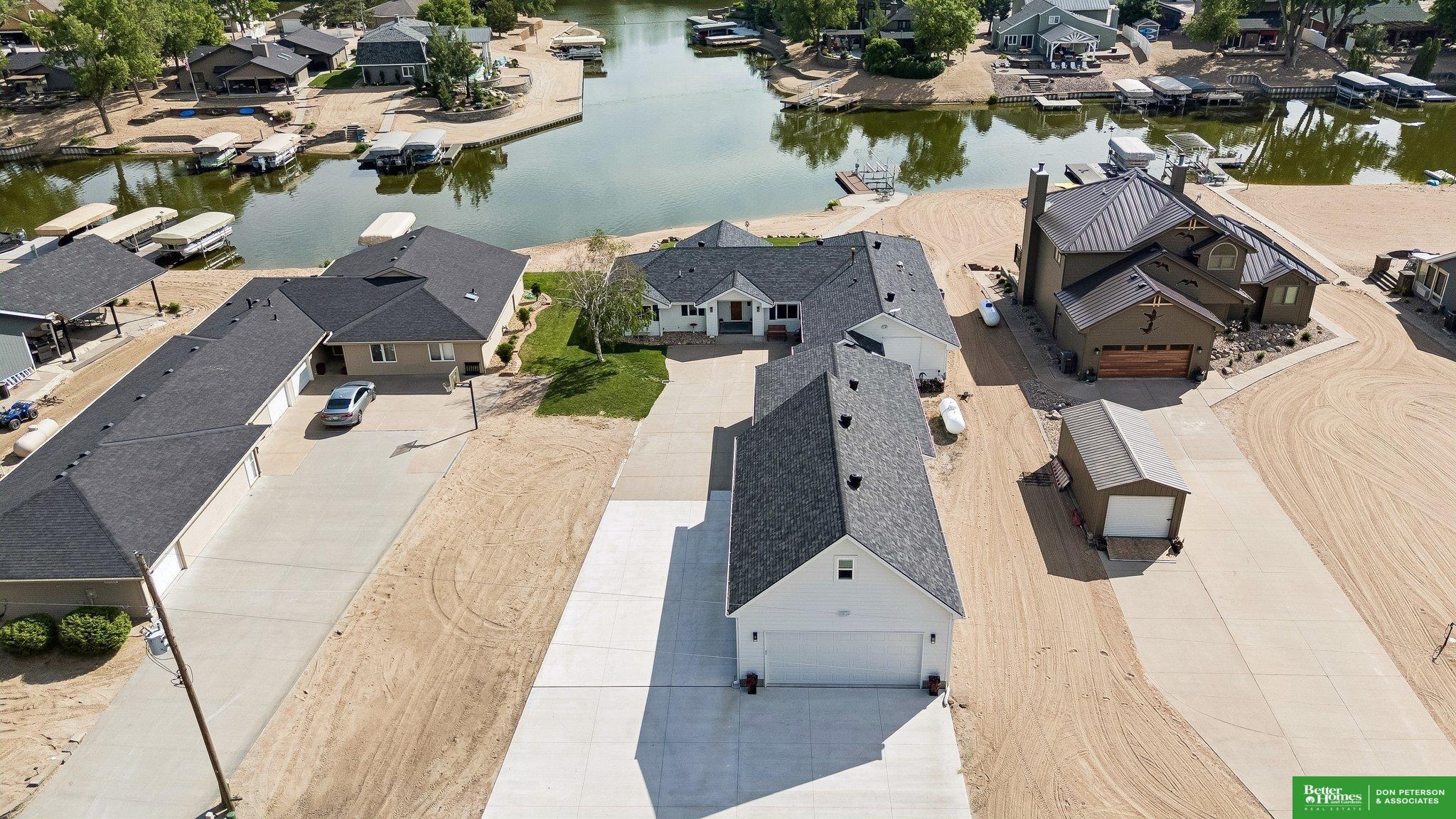 N Lake Shore Dr, Fremont, NE 68025