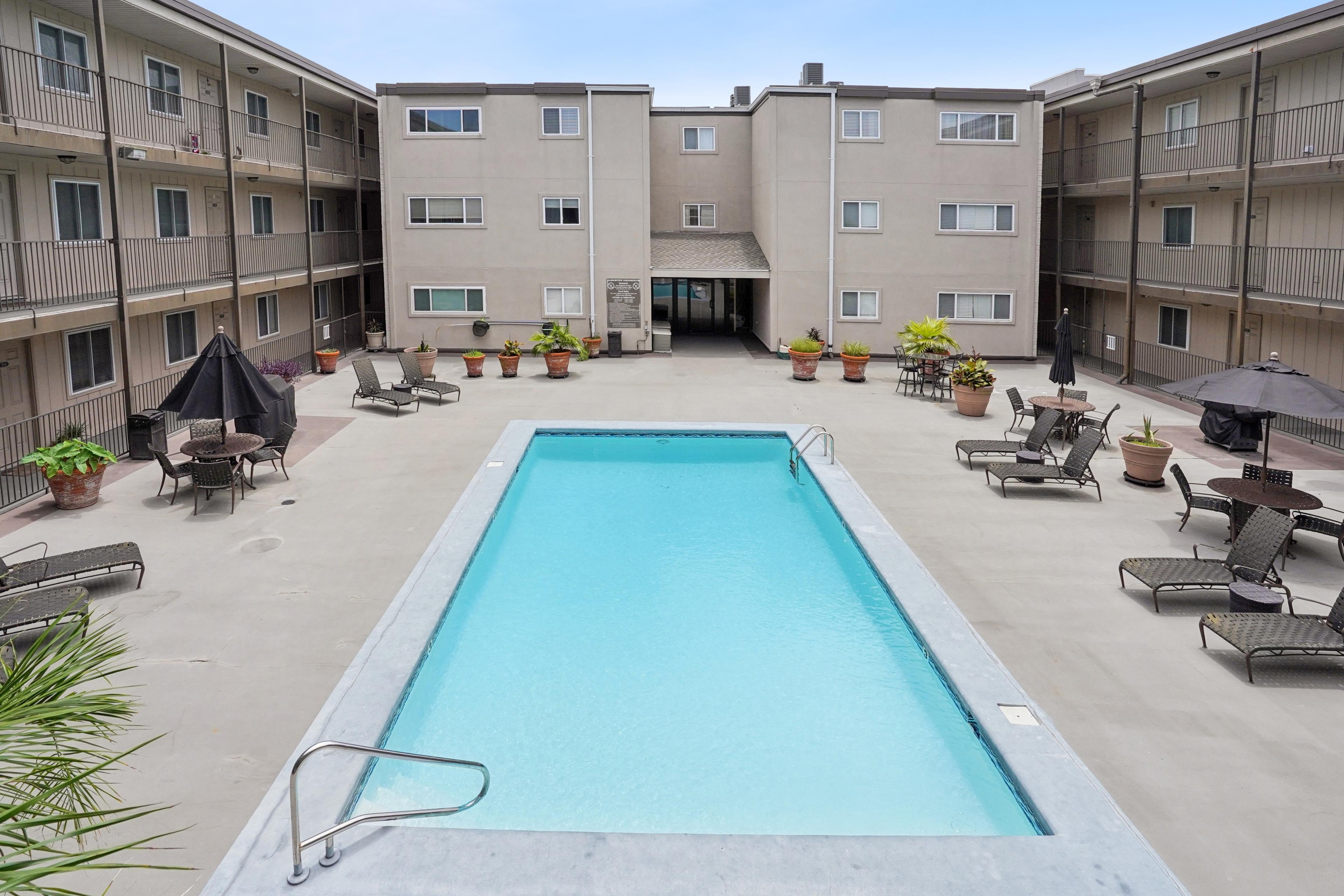 Lake Marina Ave, New Orleans, LA 70124