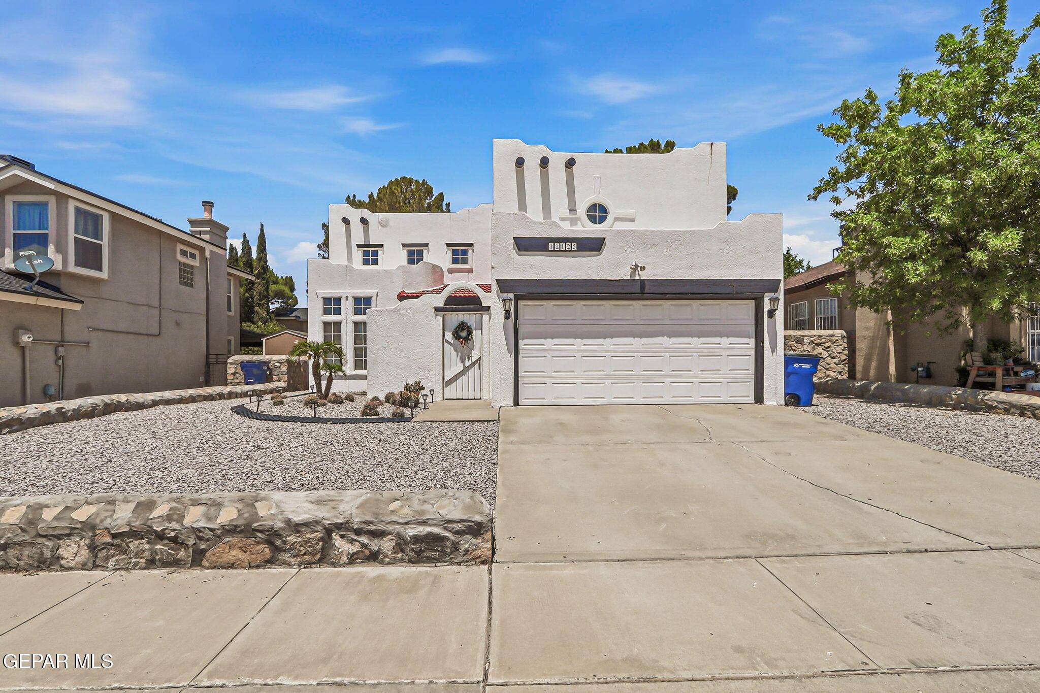 Alex Guerrero Cir, El Paso, TX 79936