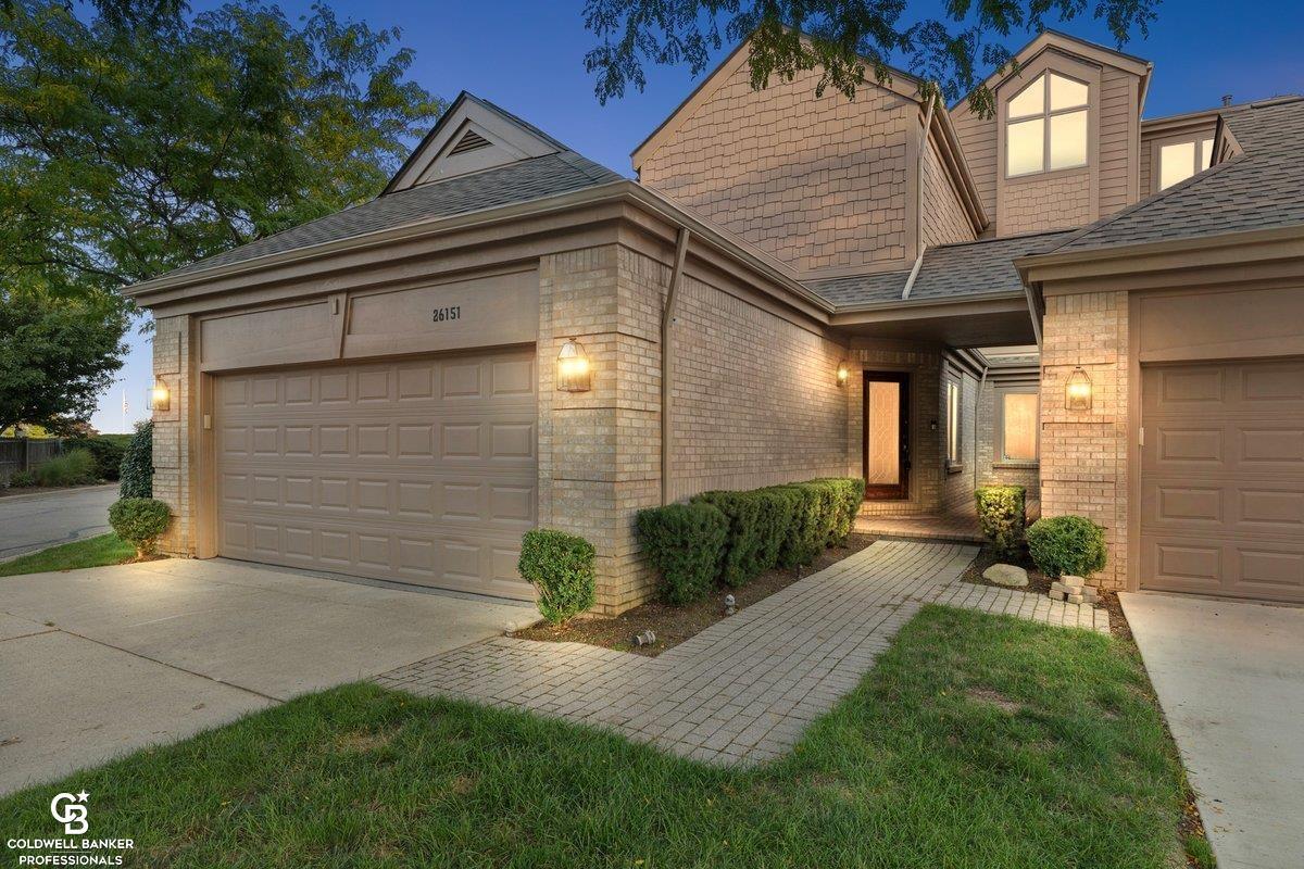 Harbour Pointe Dr N, Harrison Township, MI 48045