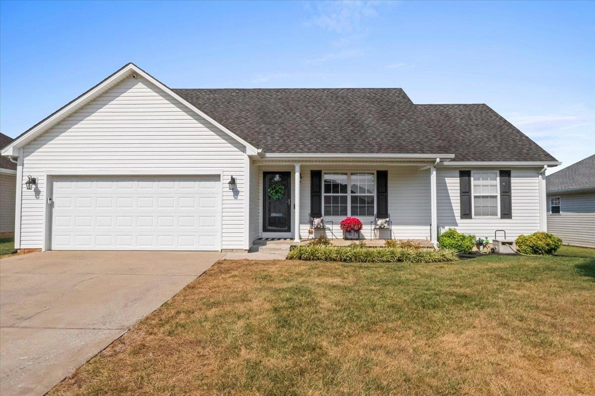 Cedar Hollow Dr, Bowling Green, KY 42101