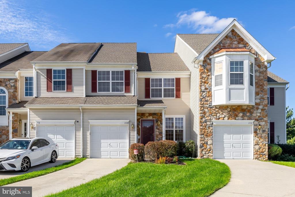Chancellor Dr, Woodbury, NJ 08096