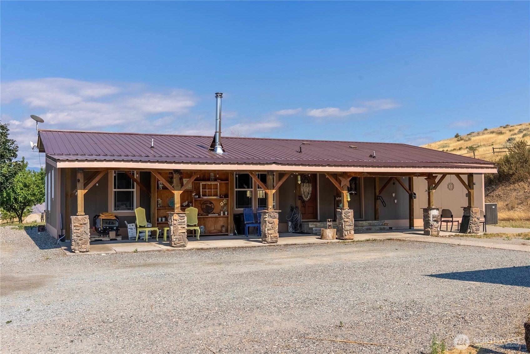 Barn Dance Dr, Pateros, WA 98846