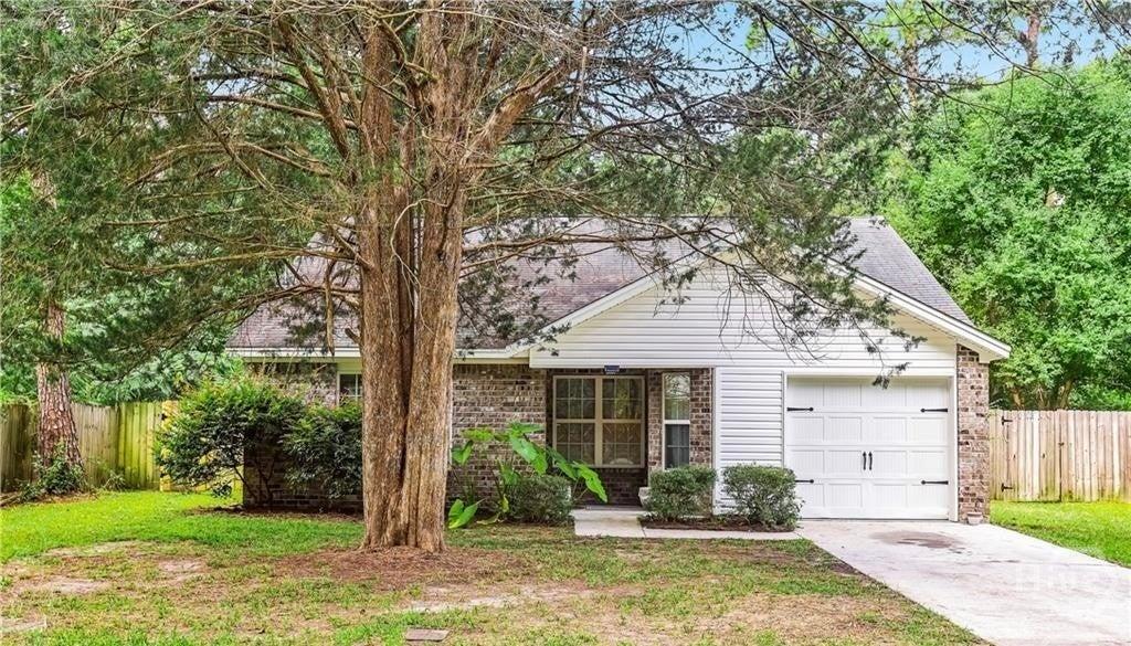 Mikell St, Pembroke, GA 31321