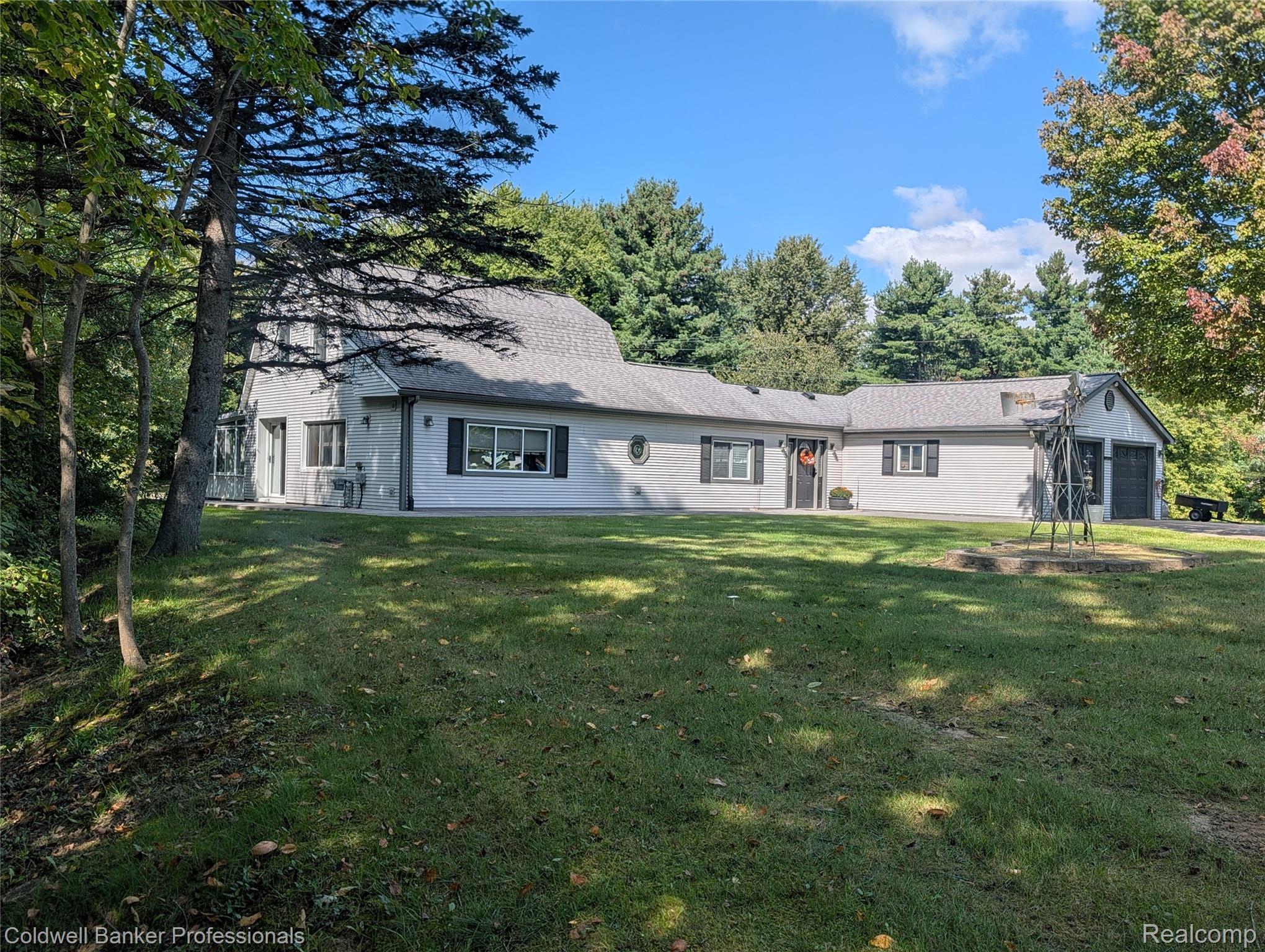 N Lapeer Rd, North Branch, MI 48461
