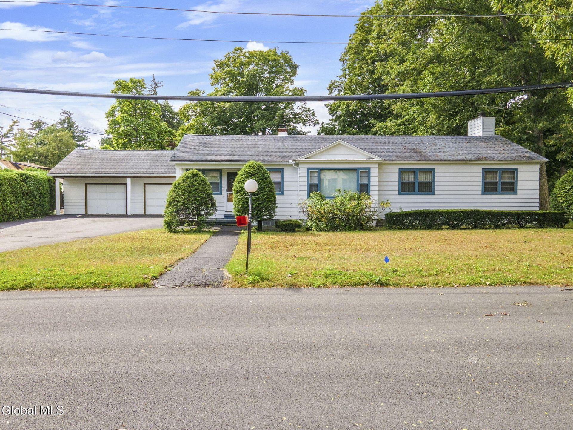 Pettis St, Lake George, NY 12845
