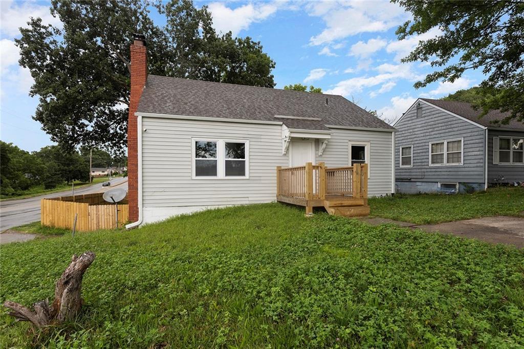 E 40th St S, Independence, MO 64052