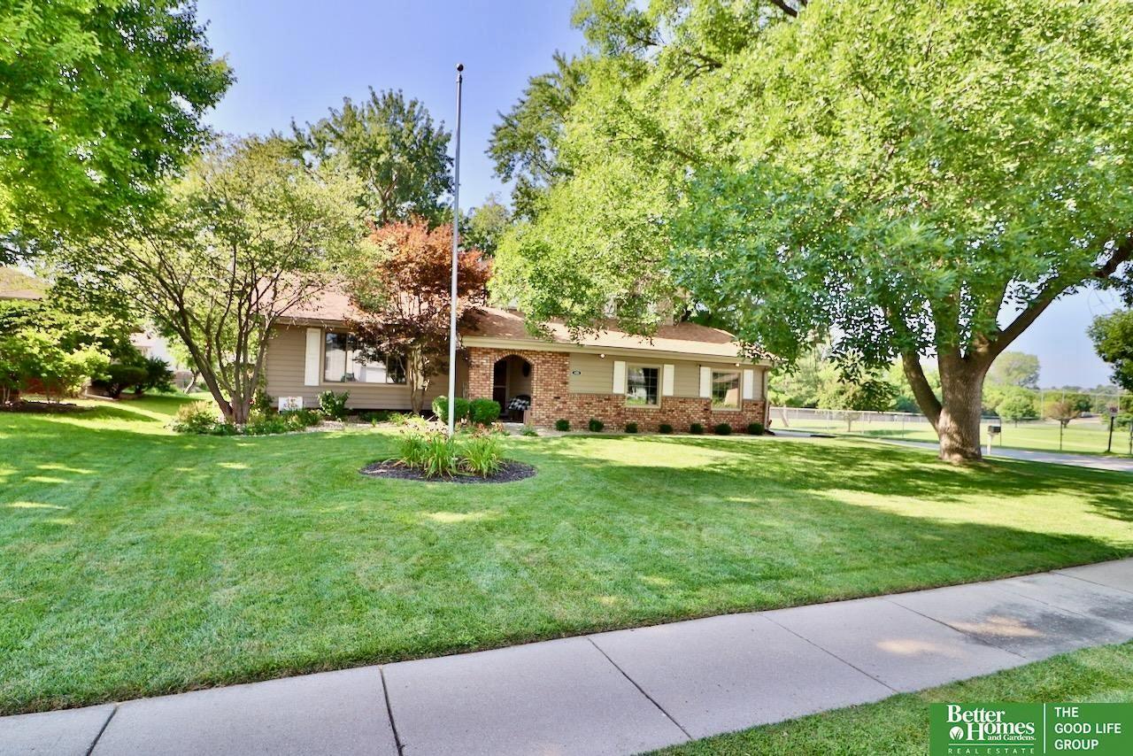 Ruggles St, Omaha, NE 68164