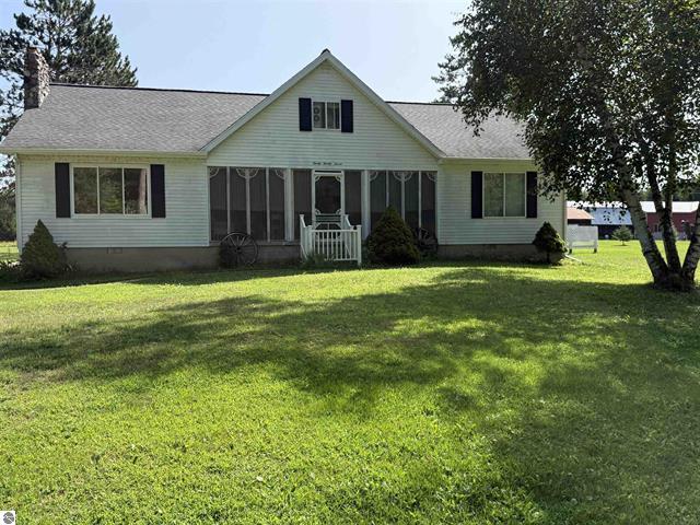 S Young Rd, Falmouth, MI 49632