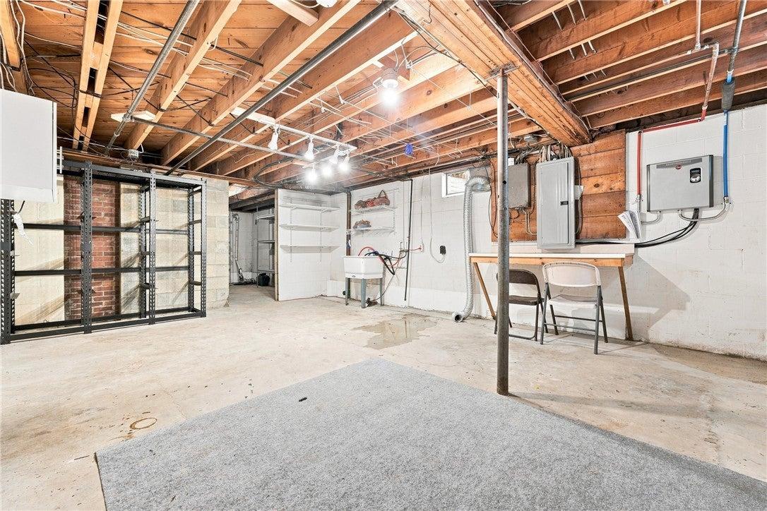 Collier Rd, Mercer, PA 16137