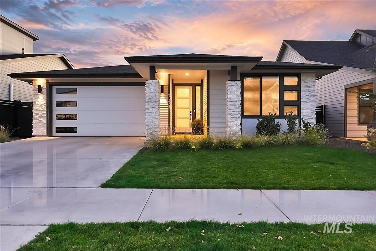 W Daybreak Run Ct, Meridian, ID 83646