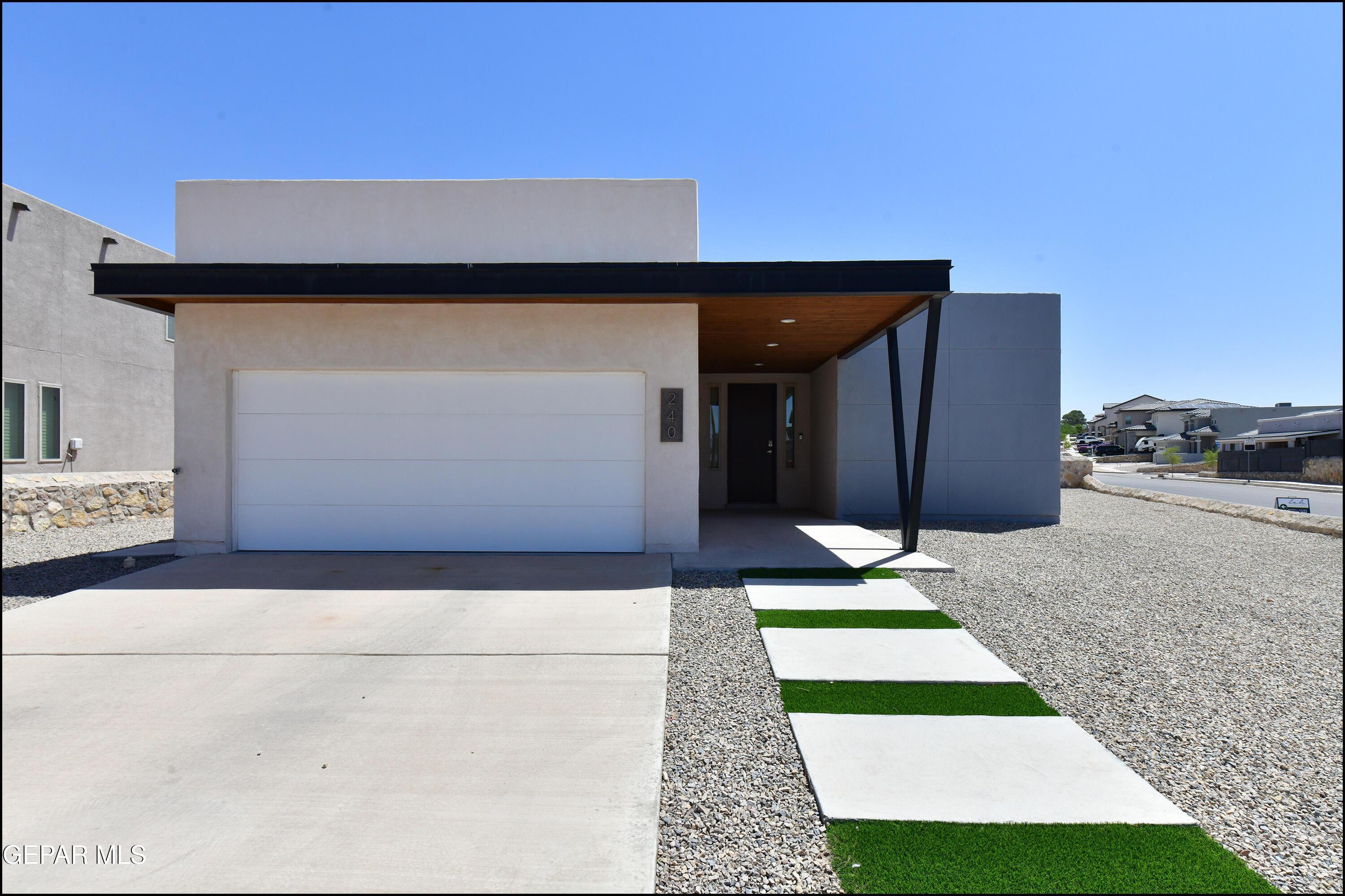 Emerald Sun Dr, El Paso, TX 79928