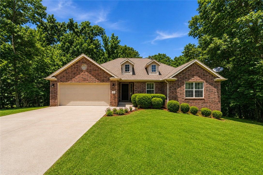 Pennine Cir, Bella Vista, AR 72714