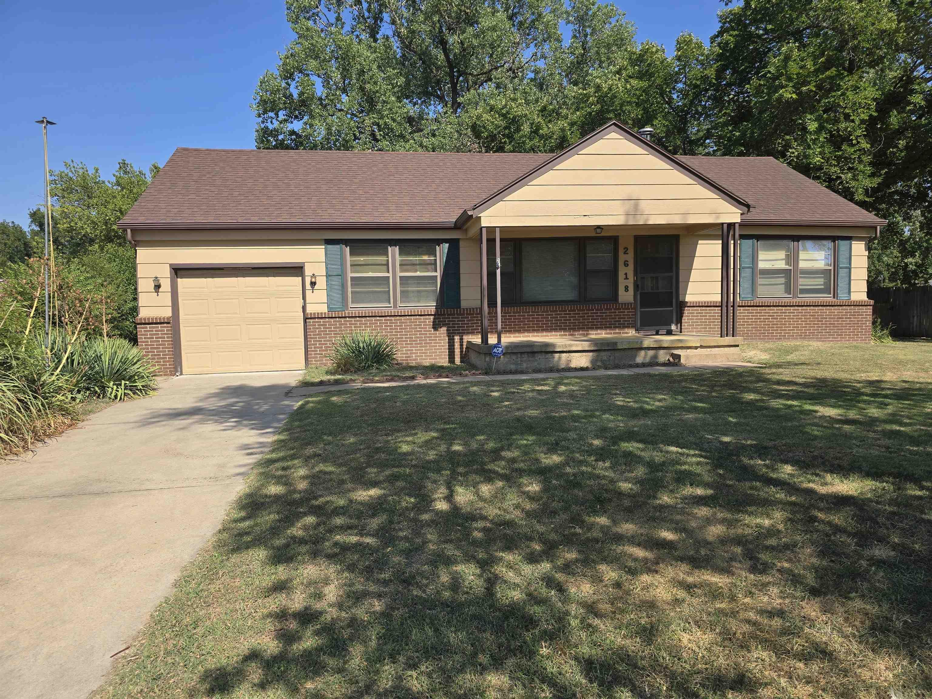 N Athenian Ave, Wichita, KS 67204