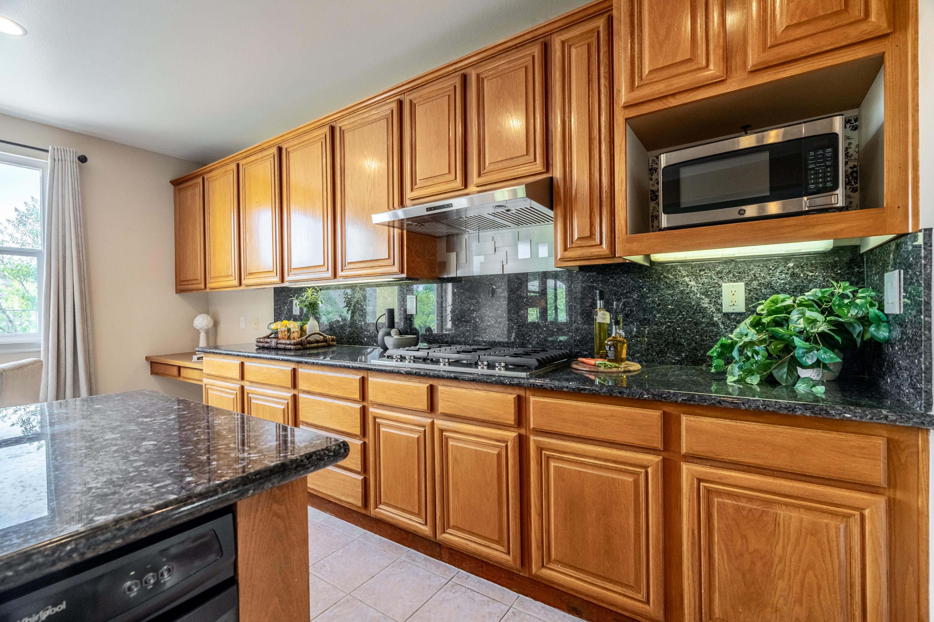 Via Entrada, Newbury Park, CA 91320