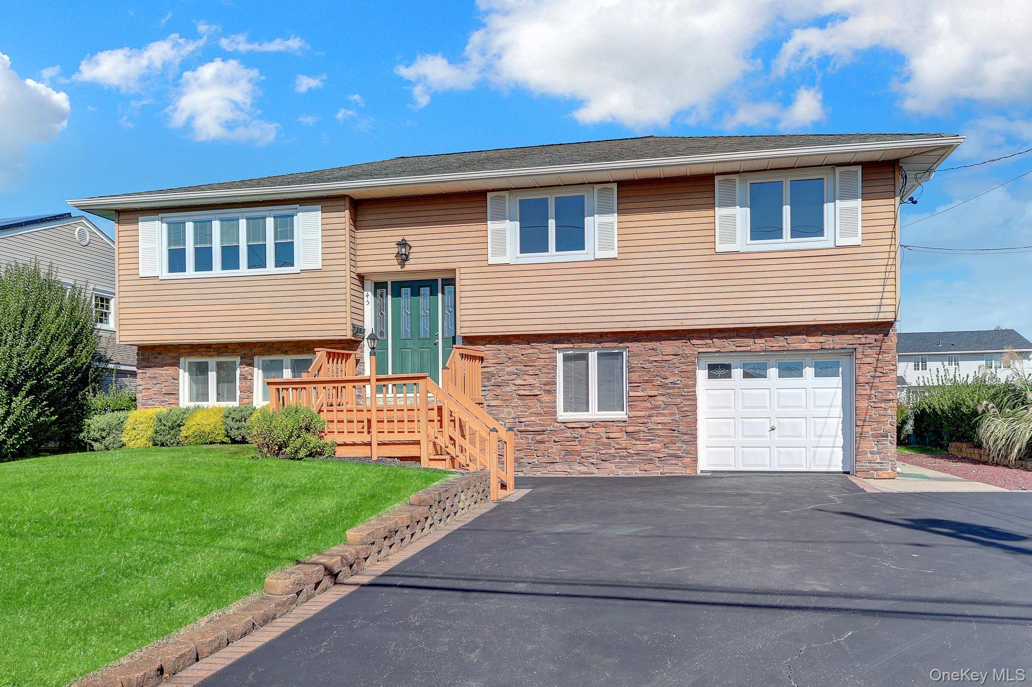 Florence Ave, Massapequa, NY 11758