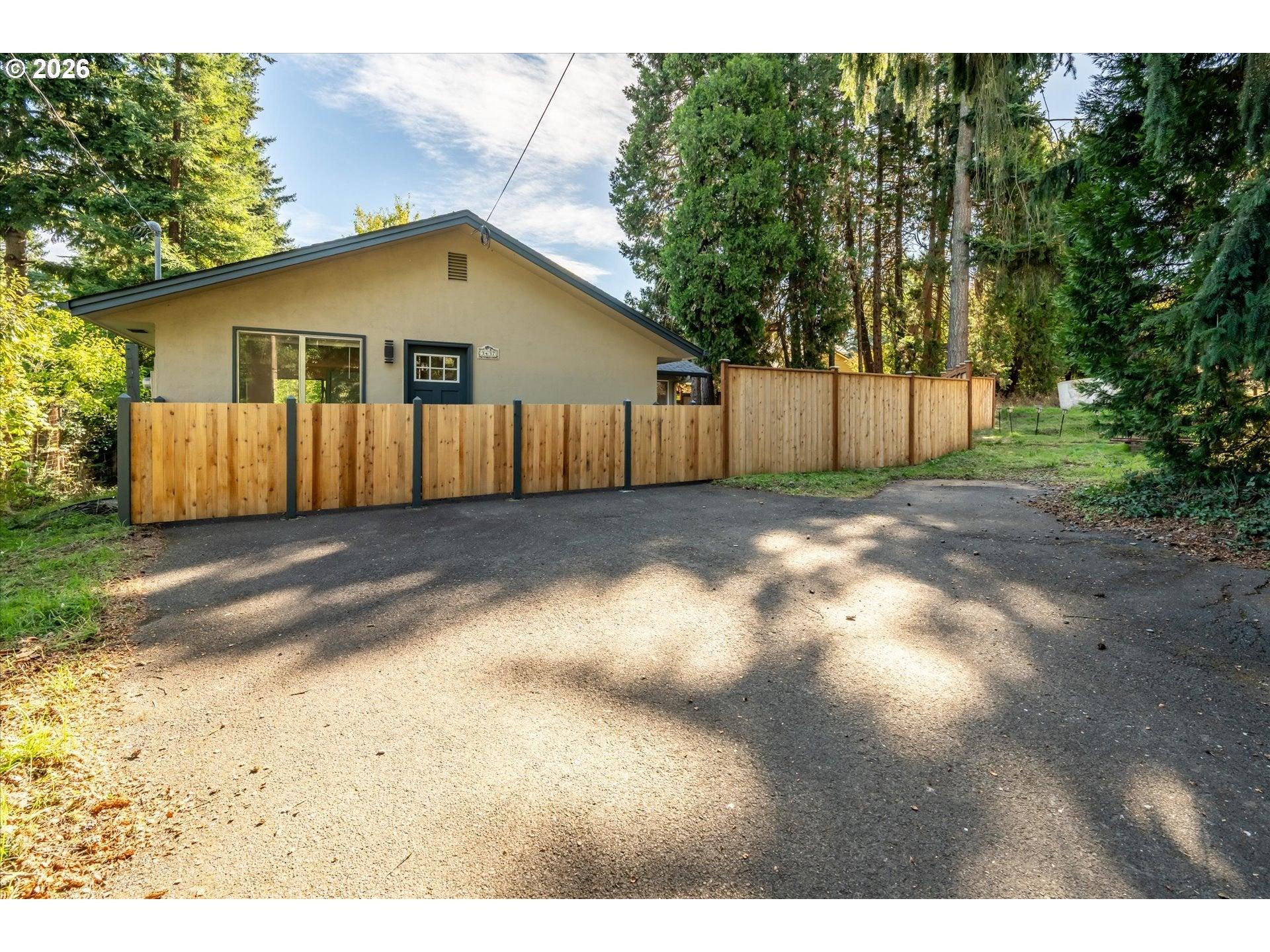 Storey Blvd, Eugene, OR 97405