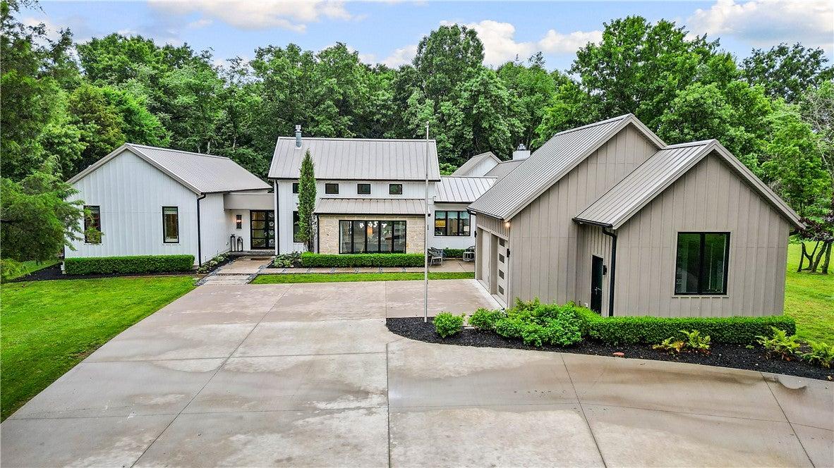 W Howard Nickell Rd, Fayetteville, AR 72704