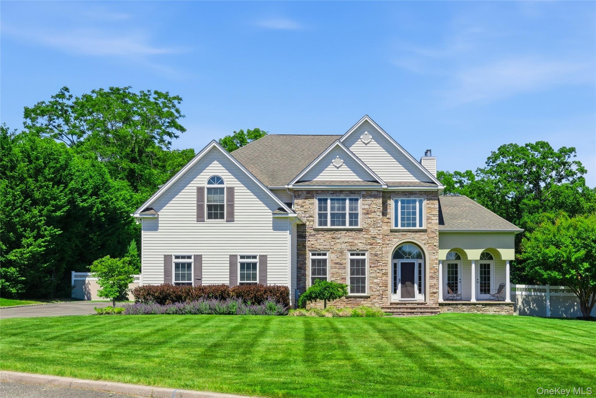 Grasslands Cir, Mount Sinai, NY 11766