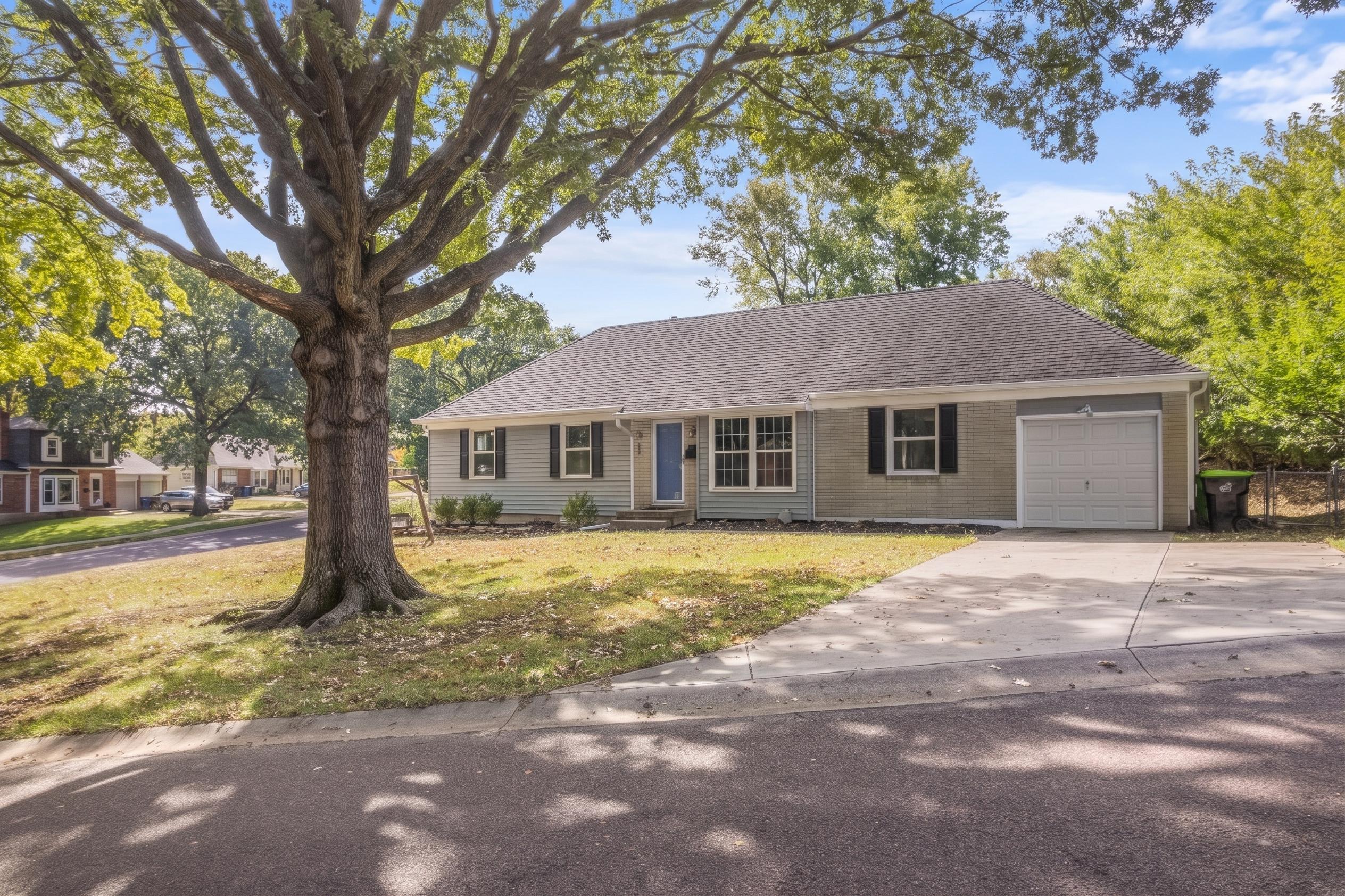 Eby St, Overland Park, KS 66212