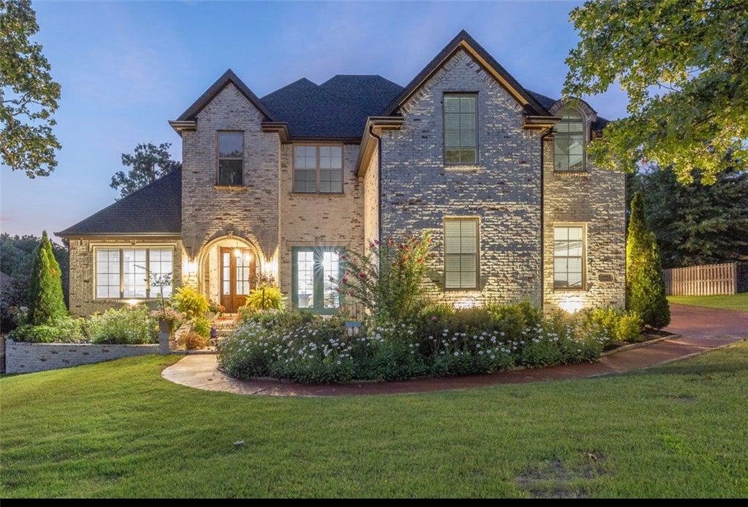Willow Bend Cir, Springdale, AR 72762