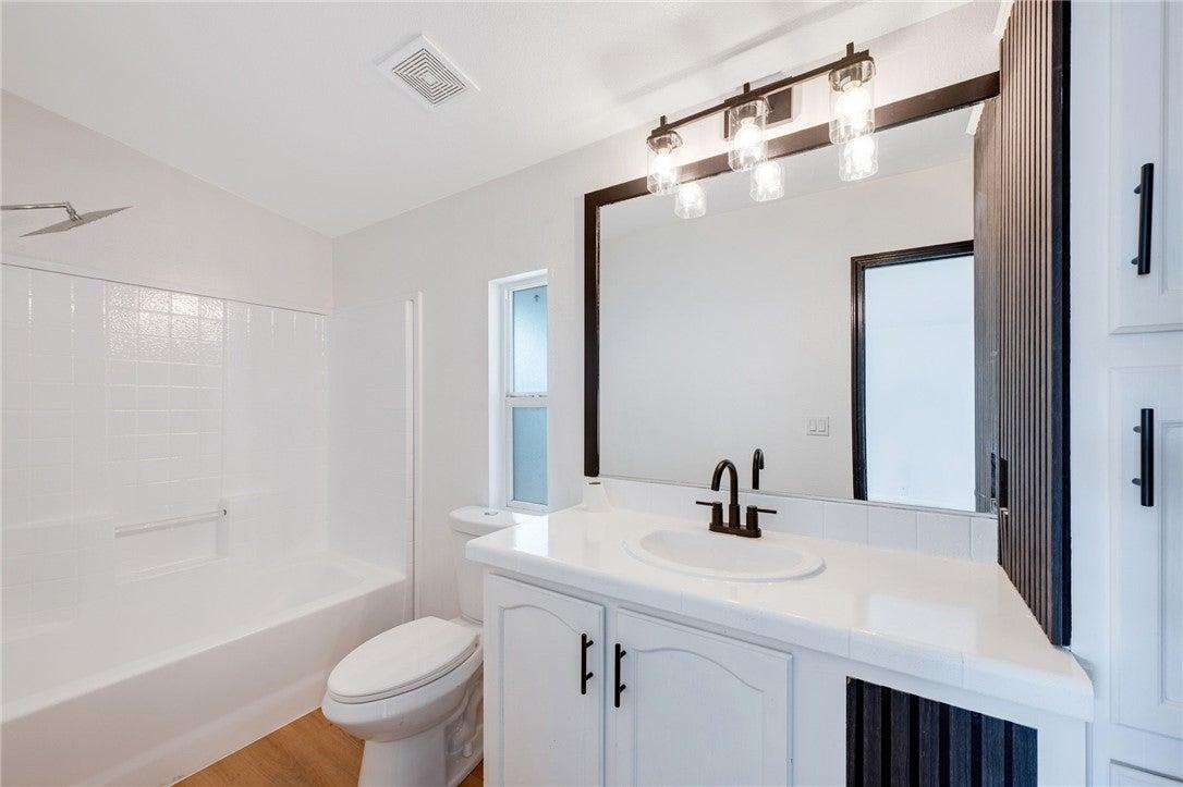 E 5th St, Ontario, CA 91764