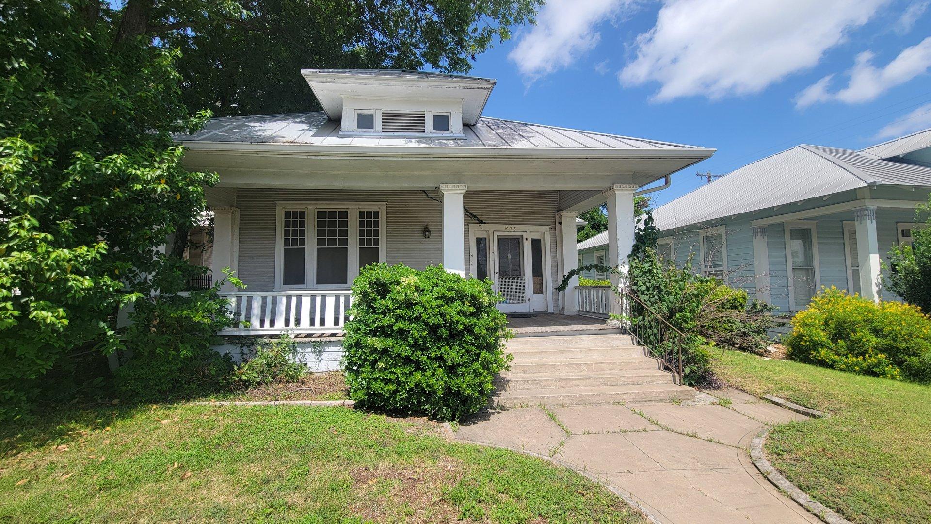 N Pine St, San Antonio, TX 78202