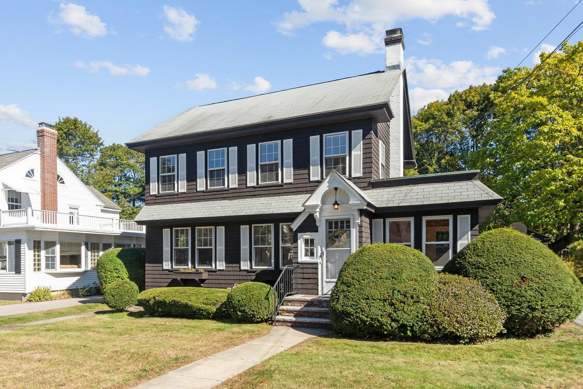 Luce St, Lowell, MA 01852