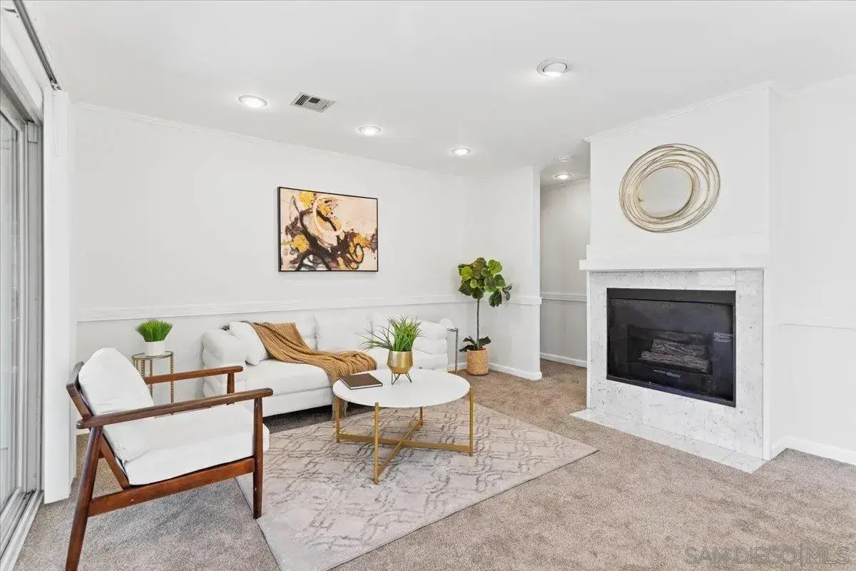 Azuaga St, San Diego, CA 92129