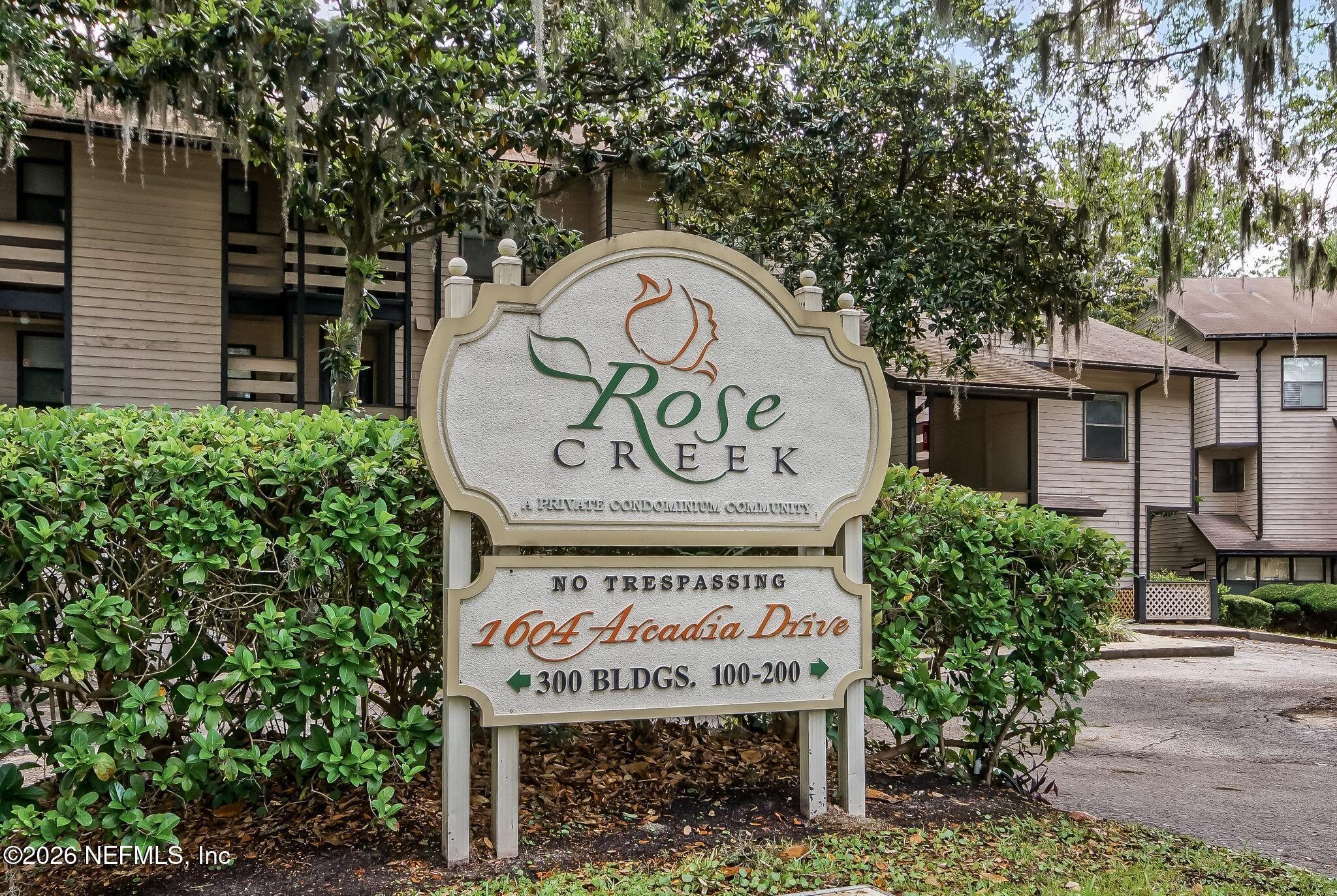 Arcadia Dr, Jacksonville, FL 32207