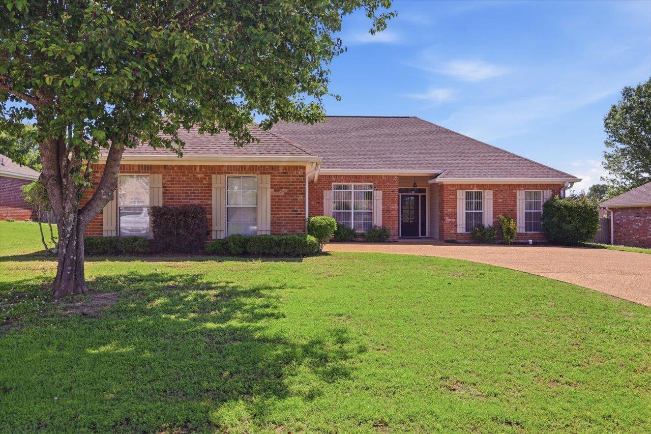 Crescent Ridge Dr, Gluckstadt, MS 39110