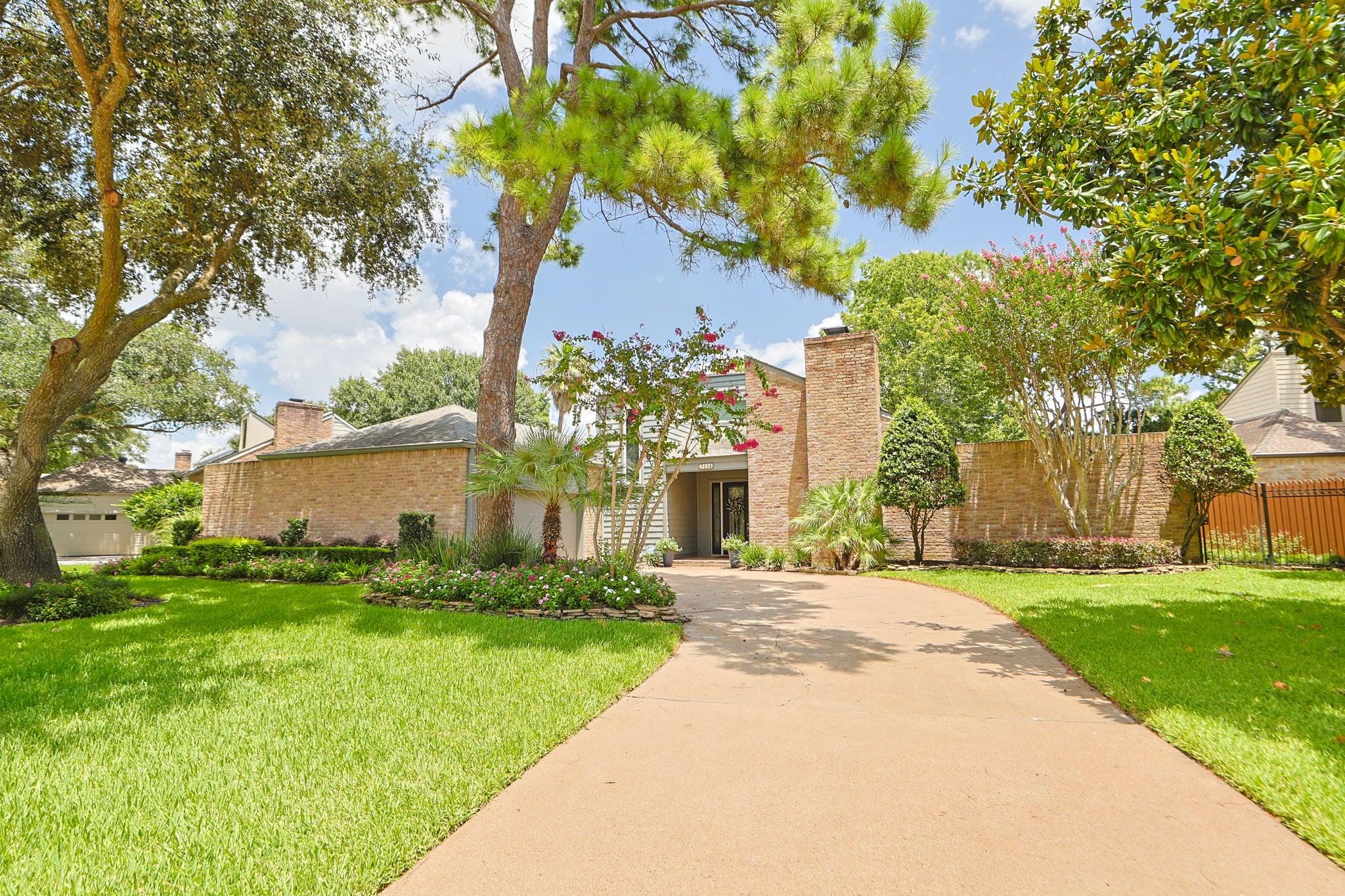 Willow Bridge Cir, Houston, TX 77095