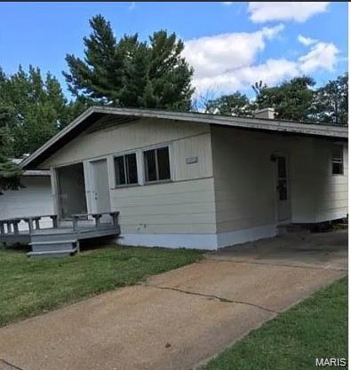 Durness Dr, Saint Louis, MO 63137