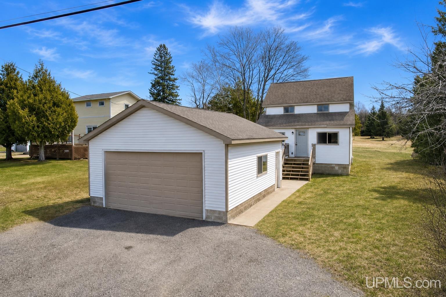 Mesnard Location Rd, Hancock, MI 49930