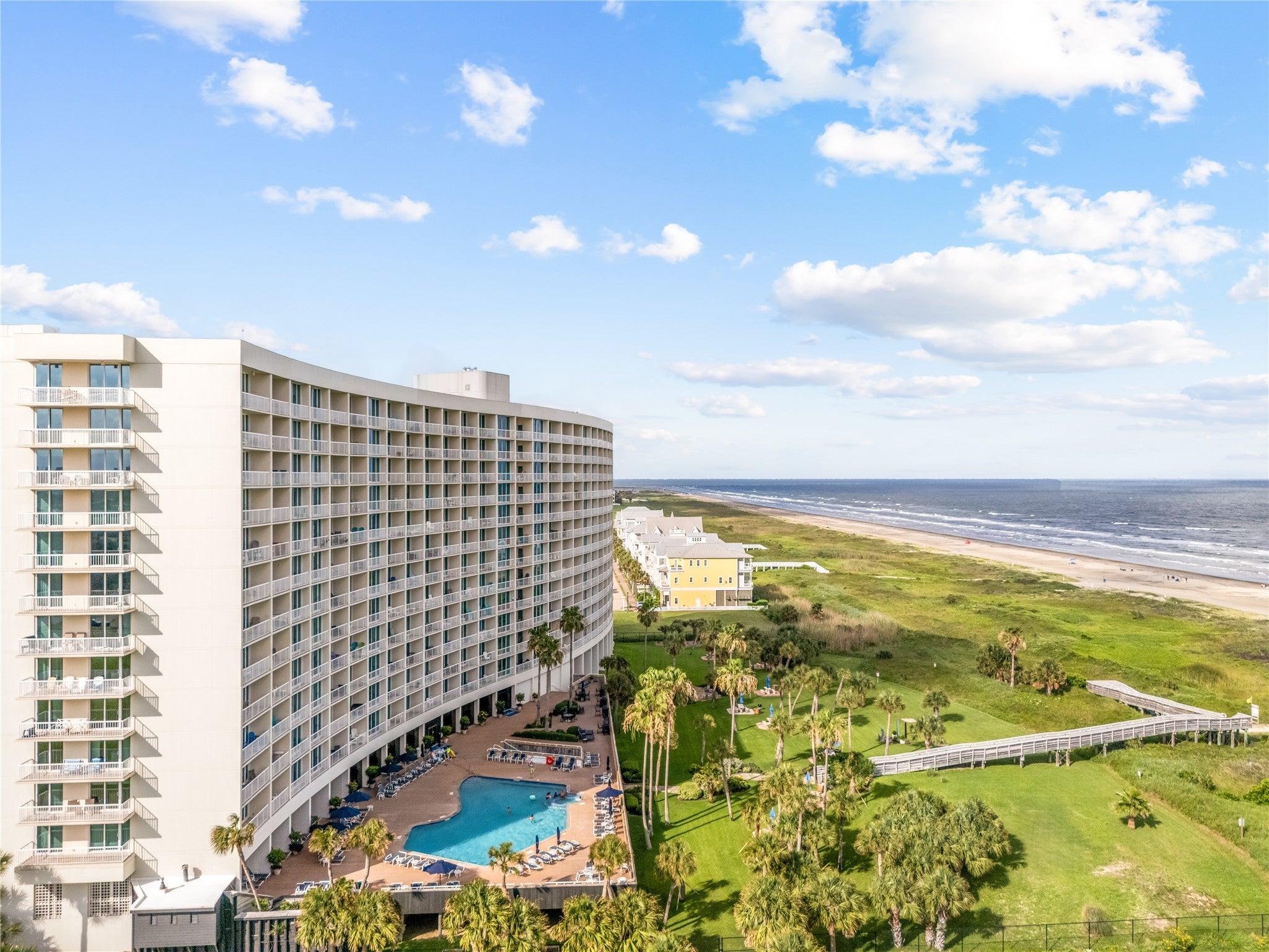 E Beach Dr, Galveston, TX 77550
