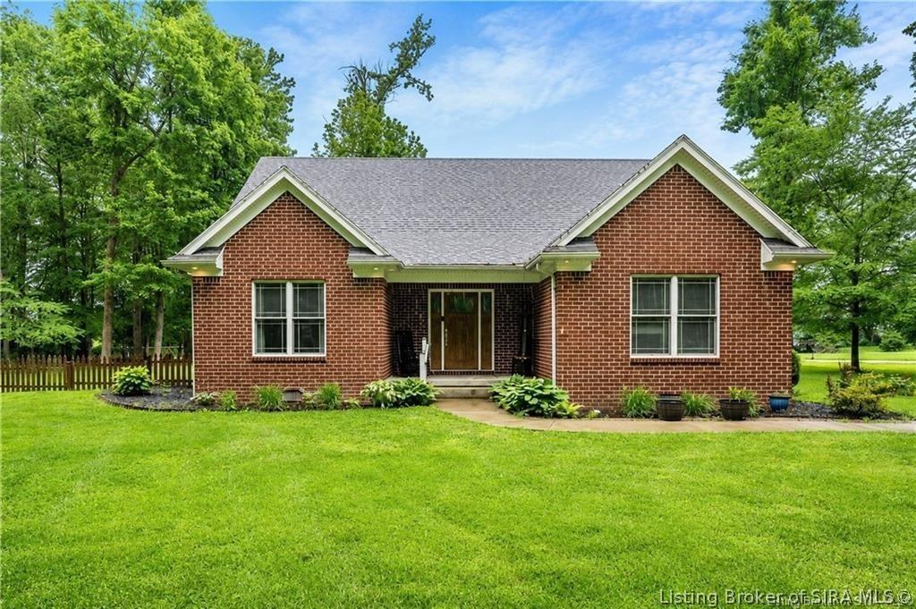 W Wisteria Ln, Scottsburg, IN 47170