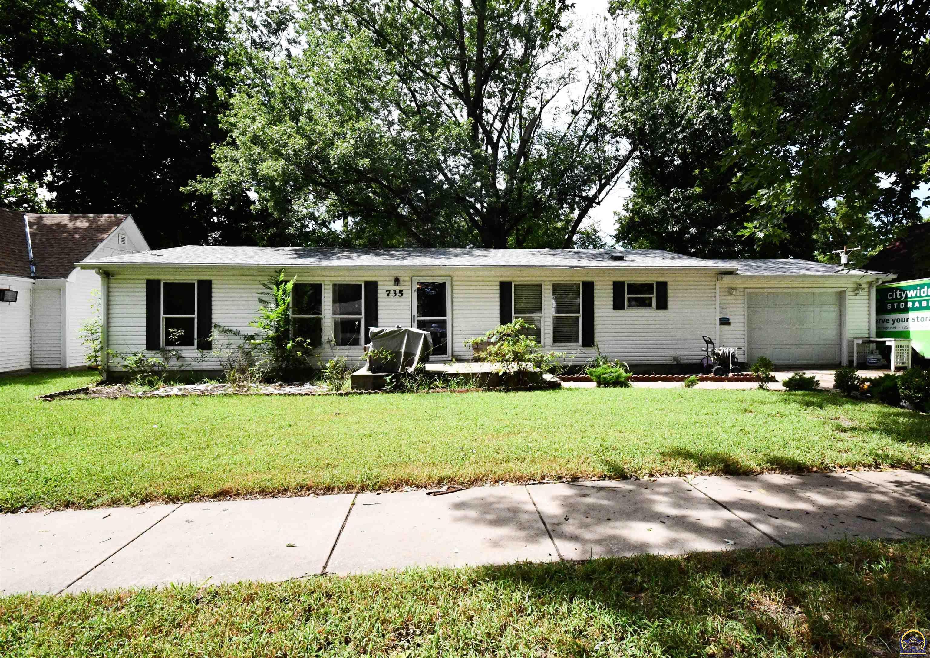 Ne Winfield Ave, Topeka, KS 66616