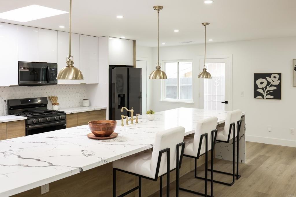 Rolfe Rd, San Diego, CA 92117