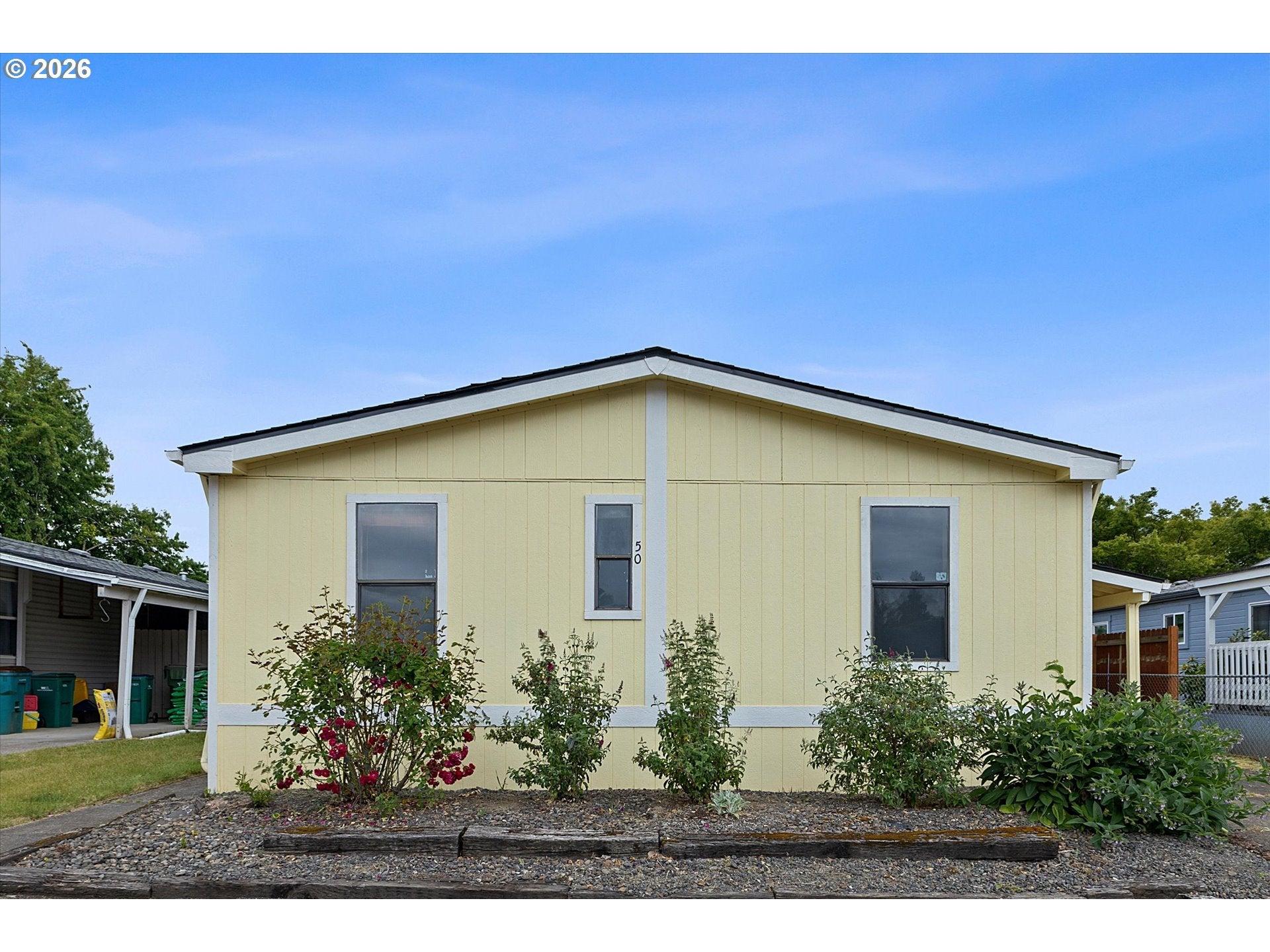 E Columbia Dr, Newberg, OR 97132