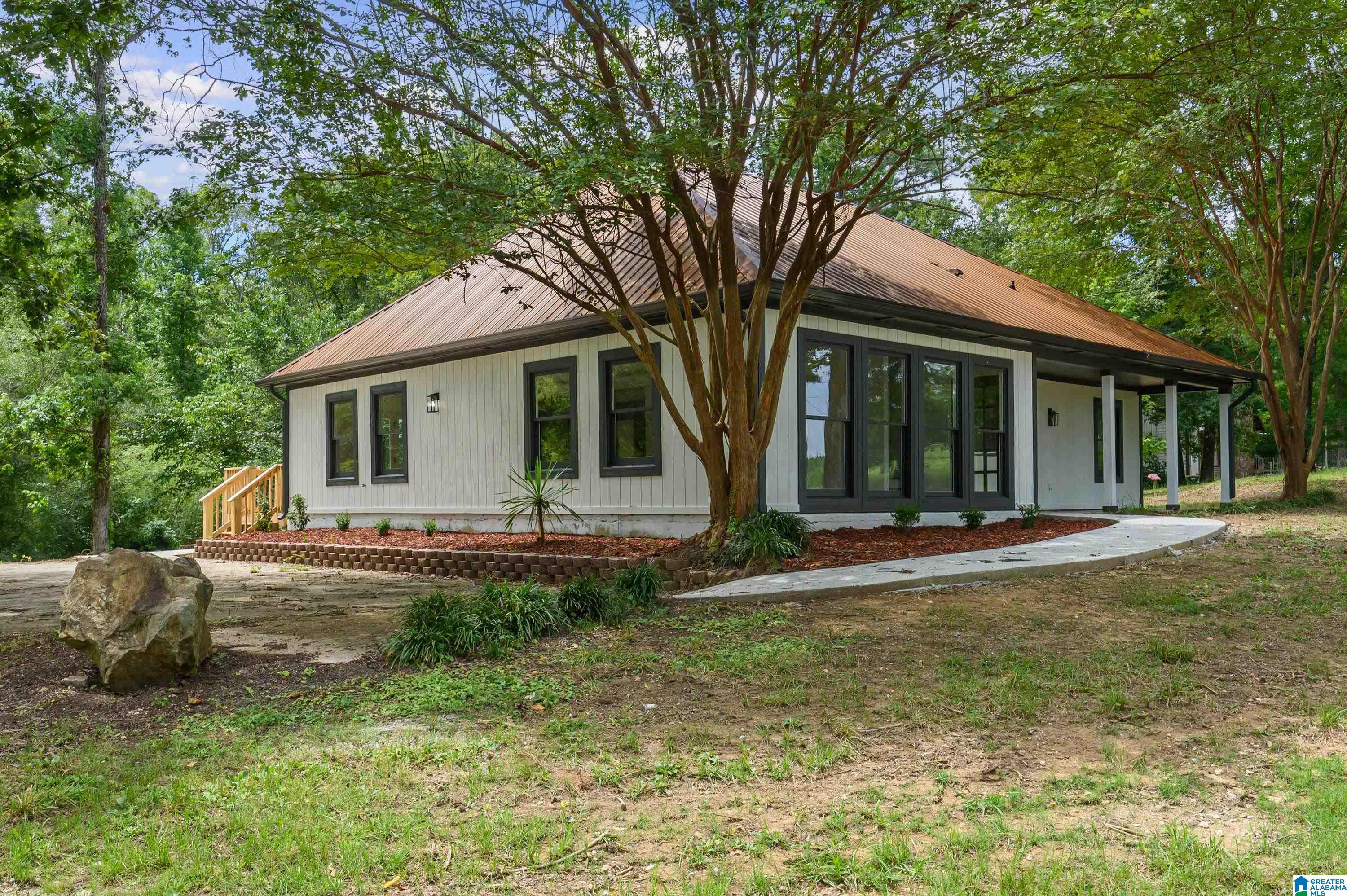 Shawnda Ln, Calera, AL 35040