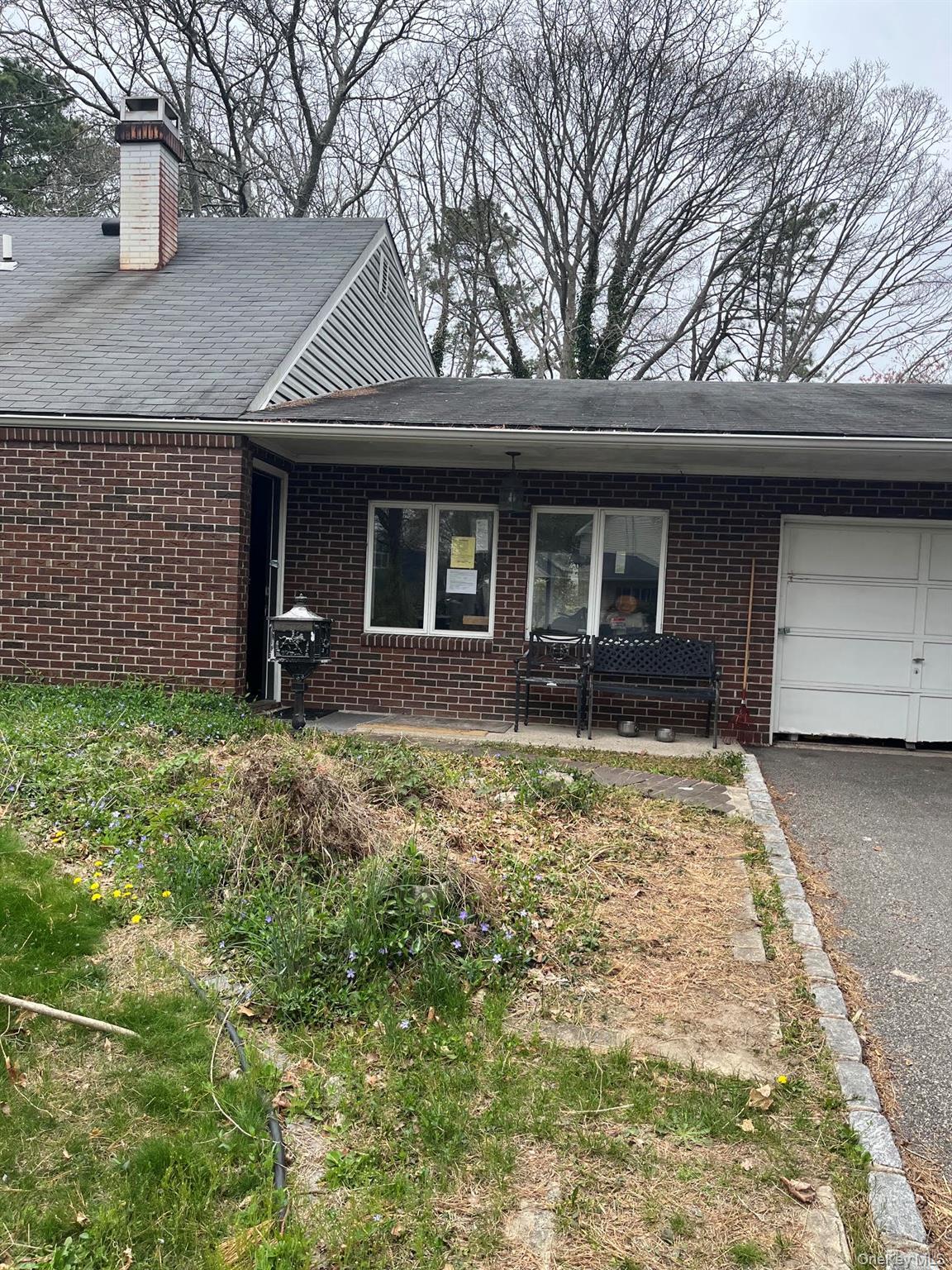 Balsam Dr, Medford, NY 11763