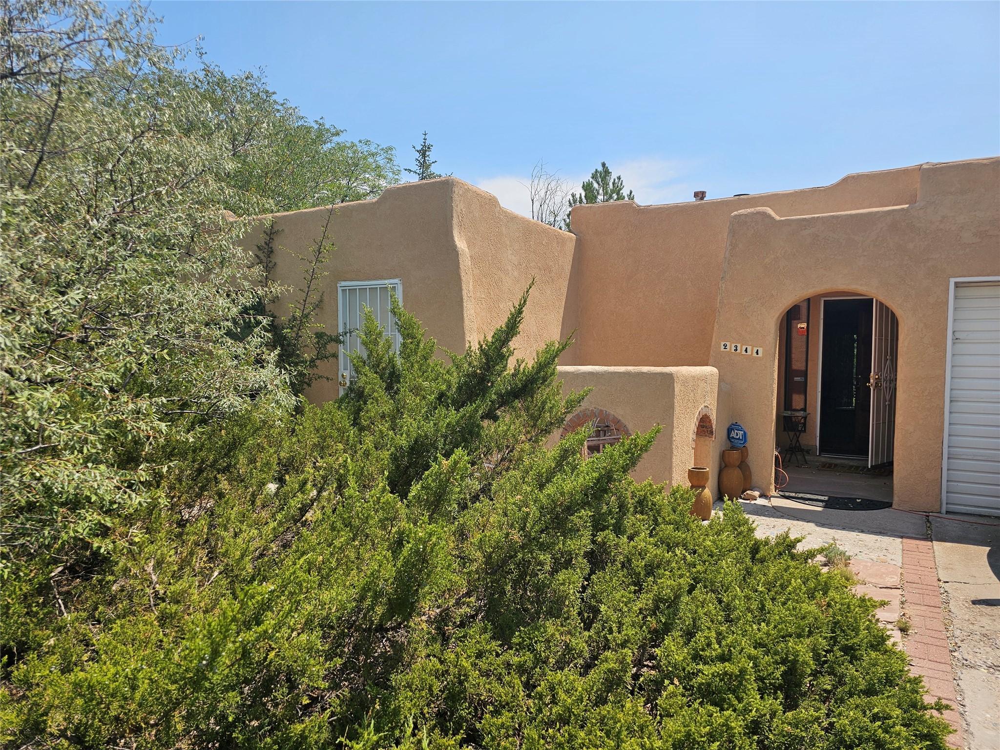 Calle Brocha, Santa Fe, NM 87505
