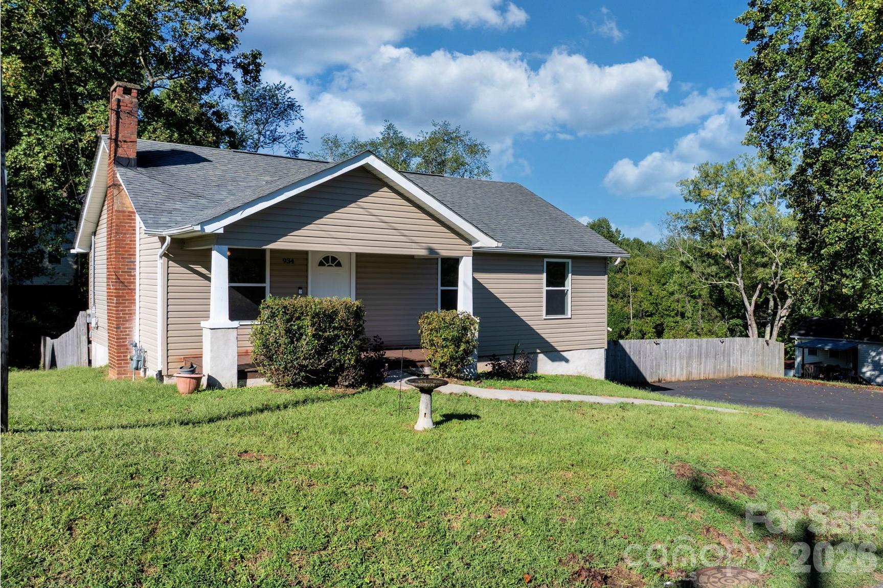Fairview Dr Sw, Lenoir, NC 28645
