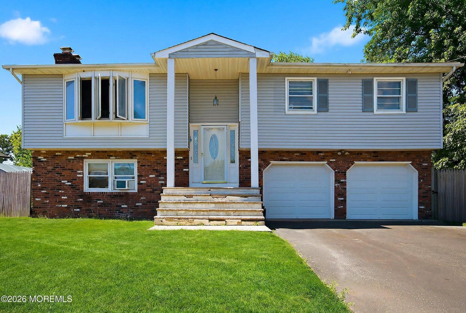 Elm St, Beachwood, NJ 08722