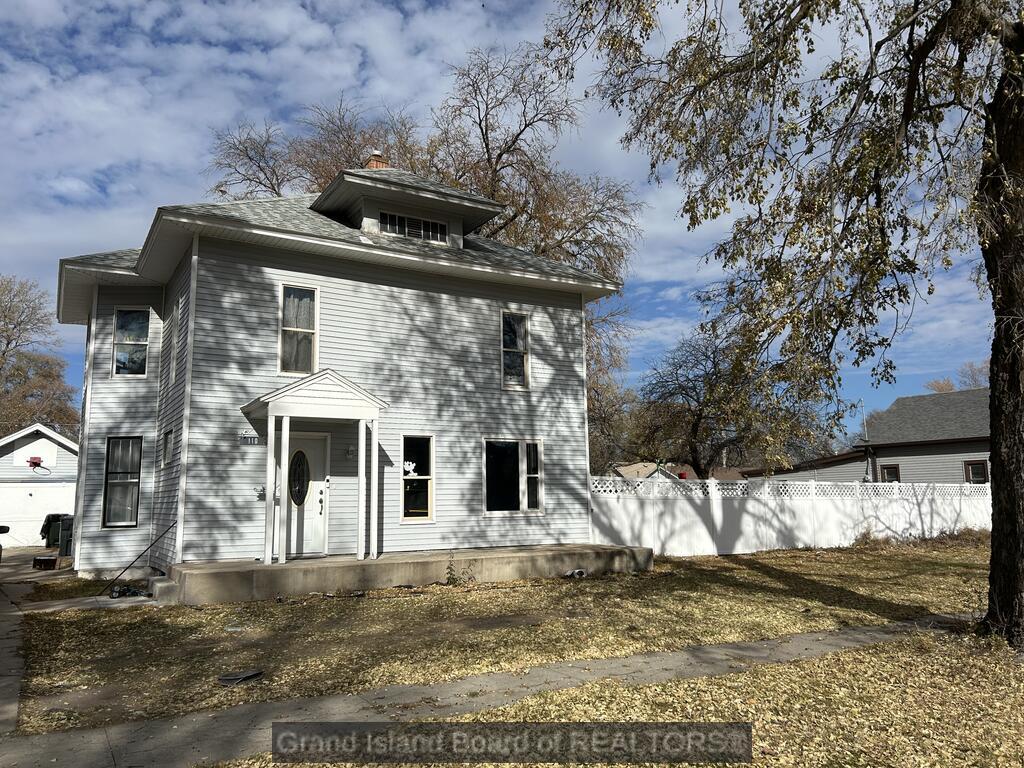 E 9th St, Grand Island, NE 68801