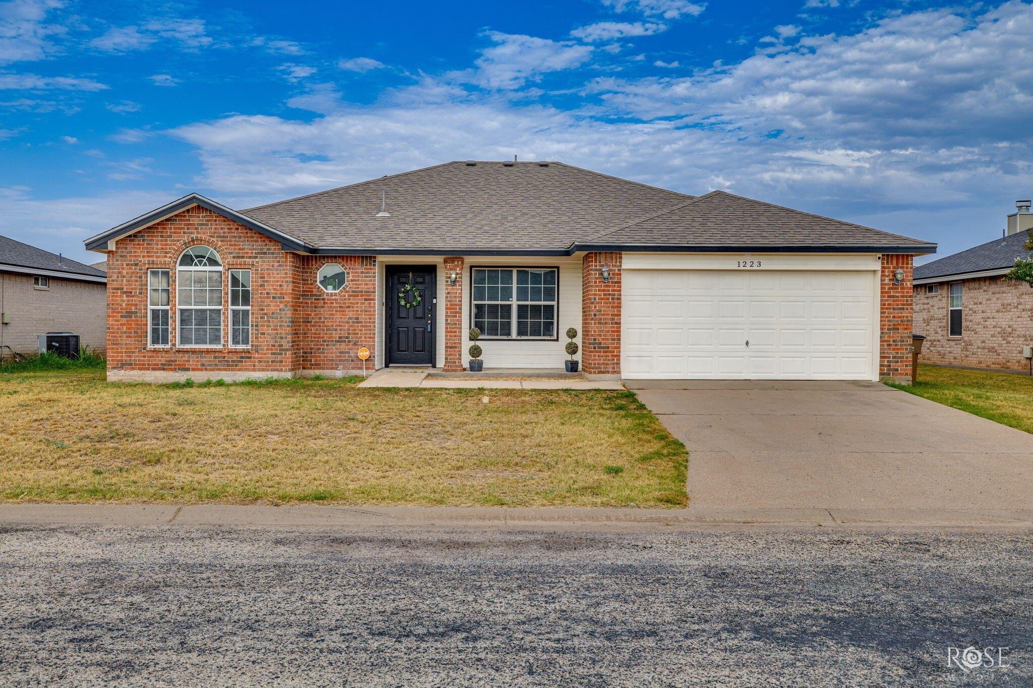 Wallace Ln, San Angelo, TX 76905