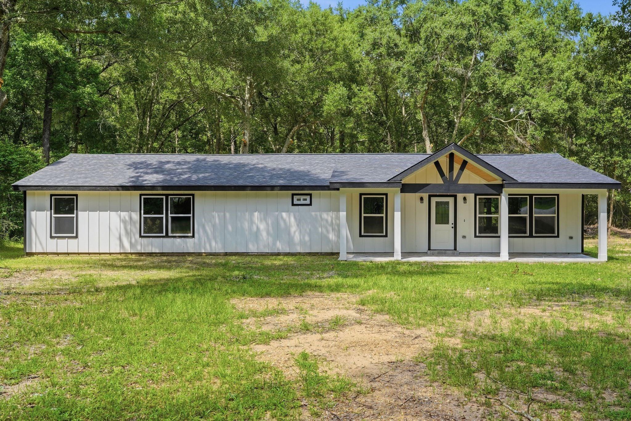 Bronte Courts Dr, Willis, TX 77378