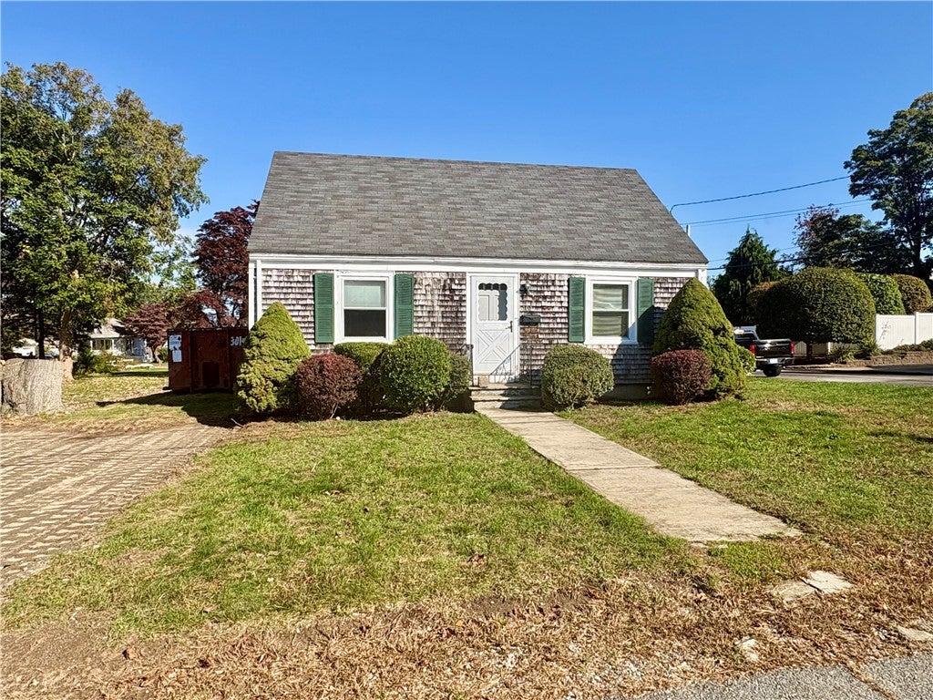 Hazard Ave, East Providence, RI 02914