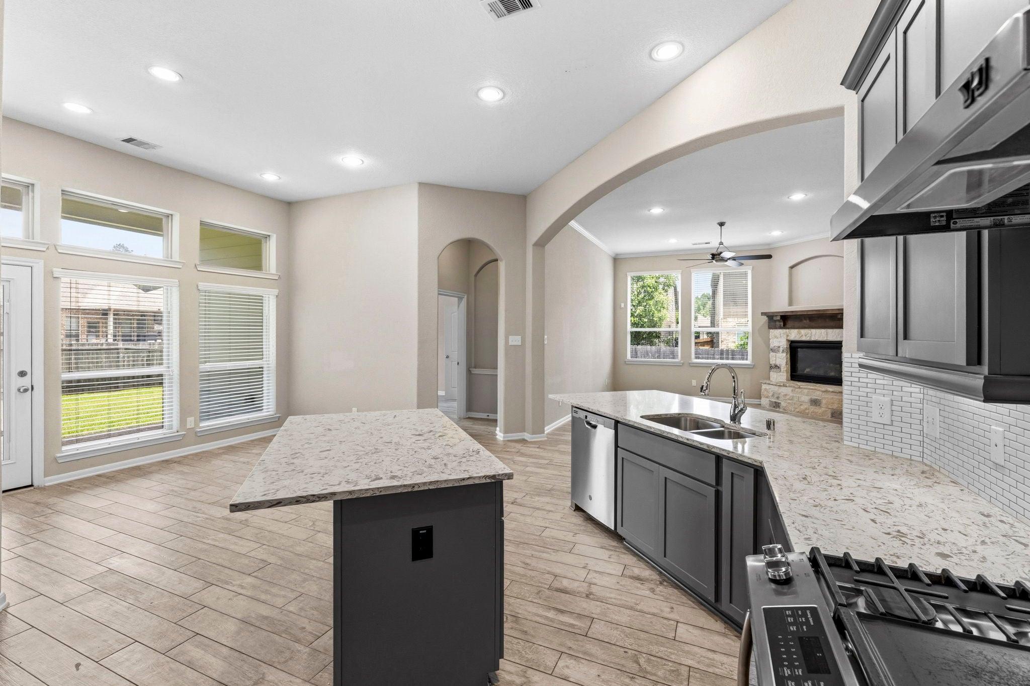 Capriccio Ln, Montgomery, TX 77316